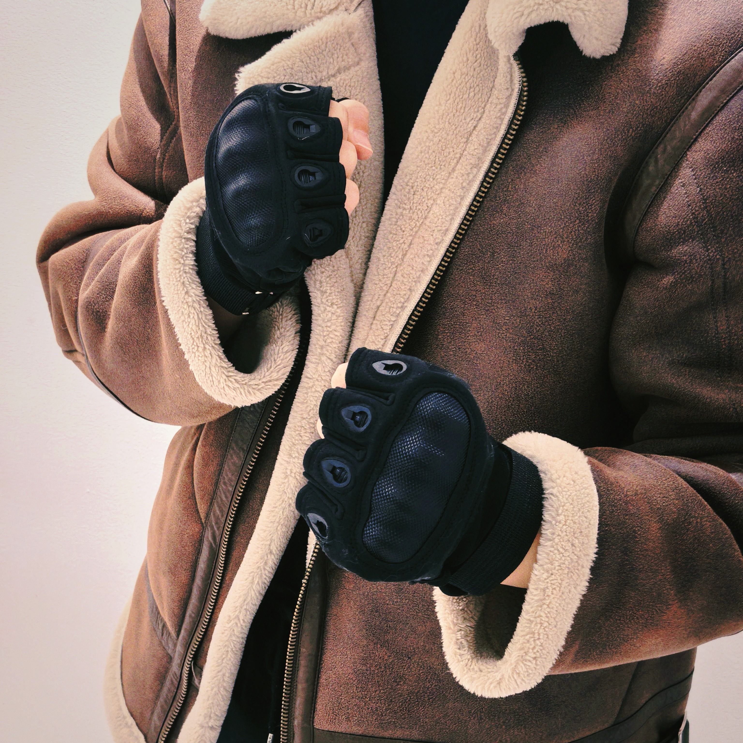 Resident Evil Leon Inspired Ta - Cut Resistant Glove incelemesi ve fiyatı